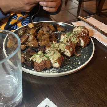 Cedro Italian Restaurant - Italian Near Me - Newbury Park, California