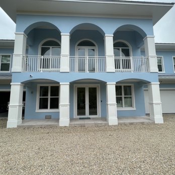 Topla - Screen Enclosures / Aluminum Design - Front railing work - Patio Coverings Near Me - Fort Myers, Florida Topla - Screen Enclosures / Aluminum Design - Front railing work - Patio Coverings Near Me - Fort Myers, Florida