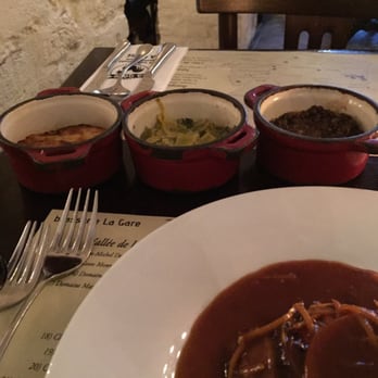 La Gare - Trio of local sides: leeks, potatoes au gratin, and seasoned lentils - French Near Me - Prague, Puerto Rico