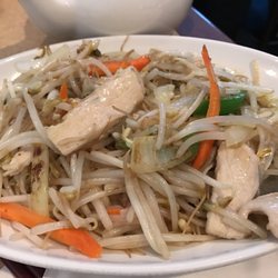 Canton Garden Restaurant - Chicken chow mein - so fresh!!