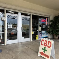 Crescent Tobacco Shop & Newsstand - Outside