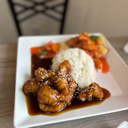 Sesame and Orange Chicken Combo w/ White Rice