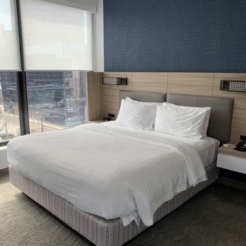 SpringHill Suites by Marriott St. Paul Downtown - King Bed - Hotels Near Me - St Paul, Minnesota SpringHill Suites by Marriott St. Paul Downtown - King Bed - Hotels Near Me - St Paul, Minnesota