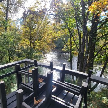 Cascadia Pizza - Beautiful view of Cedar River from the dining area out back - Pizza Near Me - Maple Valley, Washington