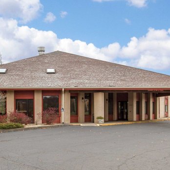 Quality Inn - Hotels Near Me - Macomb, Illinois Quality Inn - Hotels Near Me - Macomb, Illinois