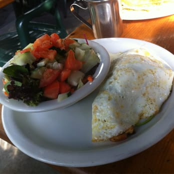 Vivian's Cafe - Egg White Purse filled with chicken, spinach & sun dried tomatoes. Side salad too! - Breakfast & Brunch Near Me - Studio City, California
