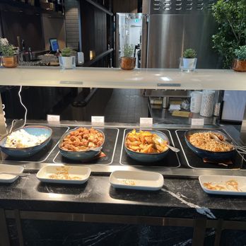 Plaza Premium Lounge - Hot Foods - Airport Lounges Near Me - Vanda