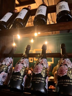 District Wine by null