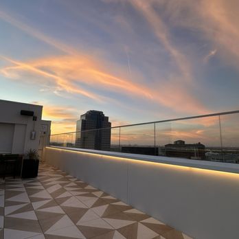 HALO Rooftop BAR - Cocktail Bars Near Me - Long Beach, California HALO Rooftop BAR - Cocktail Bars Near Me - Long Beach, California