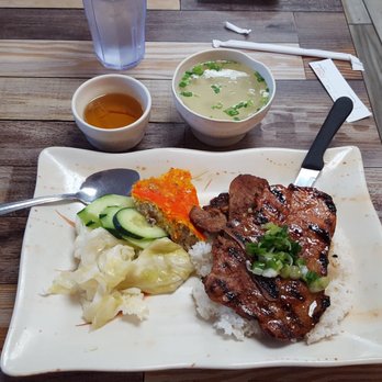 Com Tam Kieu - #22. Broken Rice with Charbroiled Pork Chop and Steamed Egg - Vietnamese Near Me - San Gabriel, California Com Tam Kieu - #22. Broken Rice with Charbroiled Pork Chop and Steamed Egg - Vietnamese Near Me - San Gabriel, California