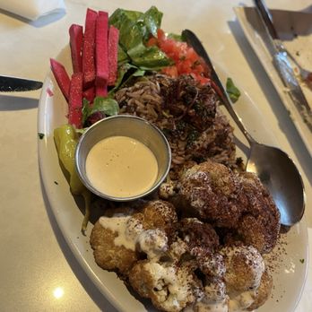 Tanoor Bellevue - Arambeet Plate with lentil rice - Halal Near Me - Bellevue, Washington
