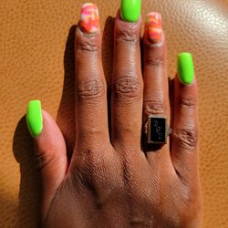 Le Vernis Nail Studio - Nails by Helena