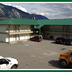 4 Pines Motel