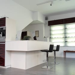 Brillenschneiderei Yves - Show Room