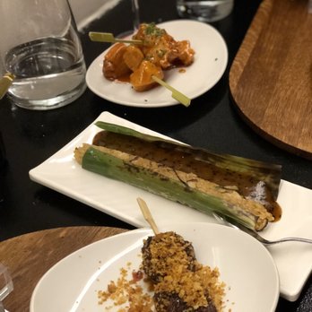 Yakitoro - Top is the crispy sweet and sour chicken, middle is sticky rice, bottom is the hamburger yakitoro. - Japanese Near Me - Madrid, M