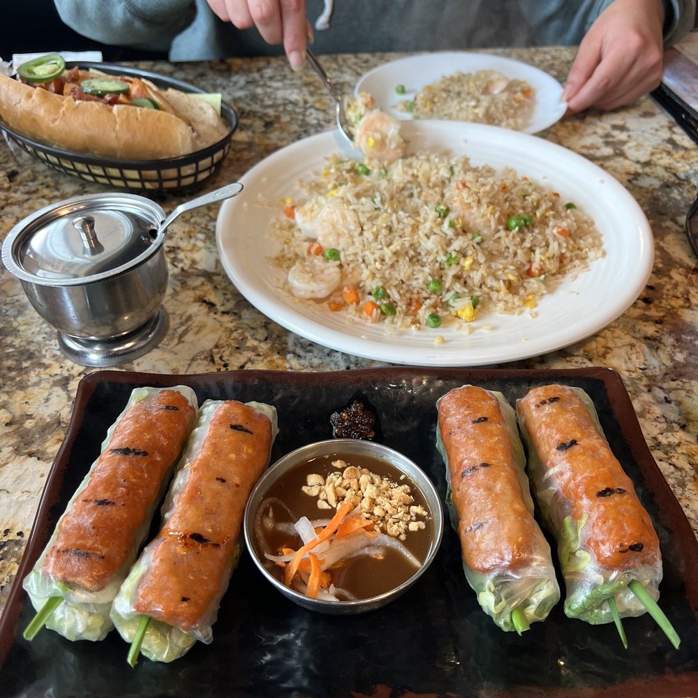 Pho Ha #7 - Spring rolls with pork sausage - Vietnamese Near Me - Riverside, California Pho Ha #7 - Spring rolls with pork sausage - Vietnamese Near Me - Riverside, California