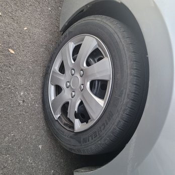 Fox Rent A Car - Broken wheel cover - Car Rental Near Me - Austin, Texas Fox Rent A Car - Broken wheel cover - Car Rental Near Me - Austin, Texas