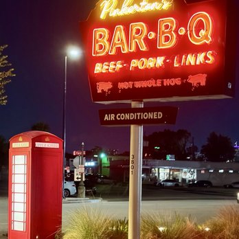Pinkerton's Barbecue - Heights - Neon Sign - Barbeque Near Me - Houston, Texas Pinkerton's Barbecue - Heights - Neon Sign - Barbeque Near Me - Houston, Texas