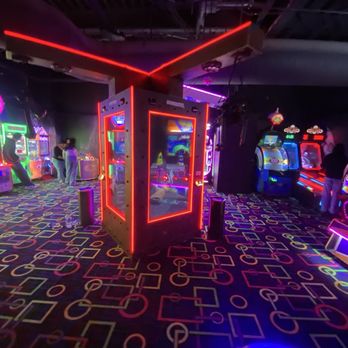 GLO Mini Golf - Mini Golf Near Me - Riverside, California GLO Mini Golf - Mini Golf Near Me - Riverside, California