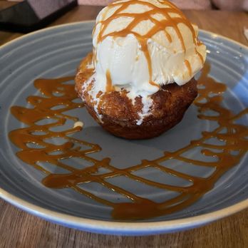 Bourbon's Kitchen & Cocktails - Bread pudding - Cocktail Bars Near Me - Framingham, Massachusetts