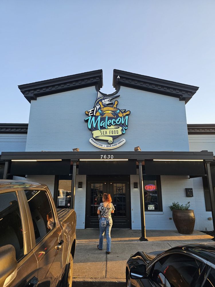 Mariscos El Malecon