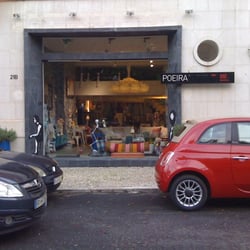 Poeira - Fachada e rua.