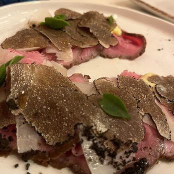 Regina Sconta - Australian wagyu carpaccio - Venetian Near Me - Venezia, VE Regina Sconta - Australian wagyu carpaccio - Venetian Near Me - Venezia, VE