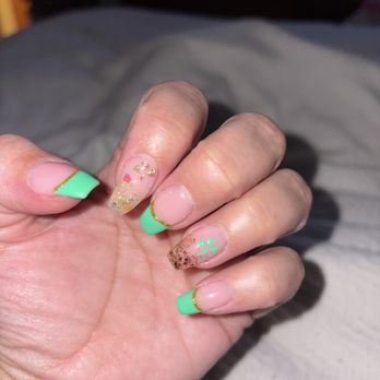 Tips And Toes - Nail Salons Near Me - Brentwood, California Tips And Toes - Nail Salons Near Me - Brentwood, California
