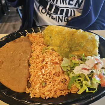 Guapo's GO, Taqueria & Charcoal Chicken - Mexican Near Me - Woodbridge, Virginia