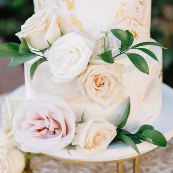 Peggy Liao Cake - Coolest cake stand for rent by Peggy - Custom Cakes Near Me