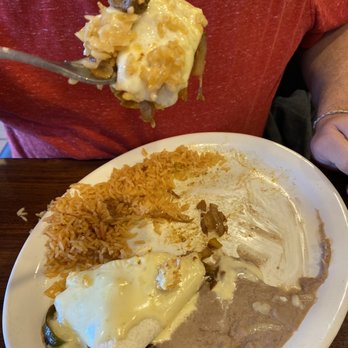 El Maya Mexican Restaurant - Big Burrito with Queso Sauce - Mexican Near Me - Pocomoke City, Maryland El Maya Mexican Restaurant - Big Burrito with Queso Sauce - Mexican Near Me - Pocomoke City, Maryland