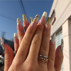 Royal Nails - CITAS al 6 34 11 23