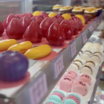 Macamochi - Macarons and crunchy desserts - Bakeries Near Me - Pompano Beach, Florida Macamochi - Macarons and crunchy desserts - Bakeries Near Me - Pompano Beach, Florida