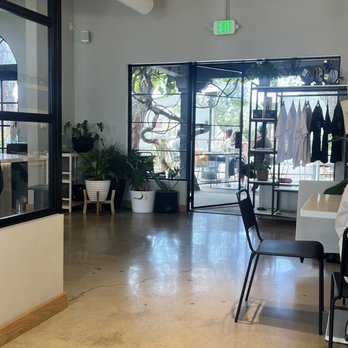 Milligram  - Inside - Cafes Near Me - Costa Mesa, California