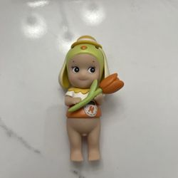 Old Beijing - FAKE sonny angel and you can clearly tell by the terrible paint job. Blind boxes weren't even sealed with plastic.