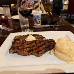 Porterhouse Steak and Scalloped Potatoes Porterhouse Steak and Scalloped Potatoes