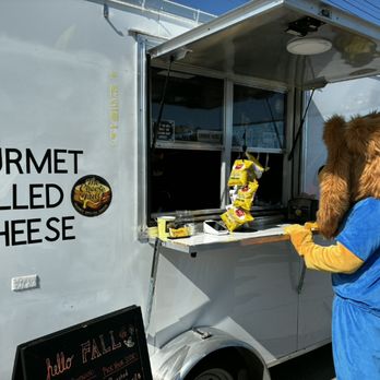 The Cheese Pull - Food Trucks Near Me - St Clair Shores, Michigan The Cheese Pull - Food Trucks Near Me - St Clair Shores, Michigan