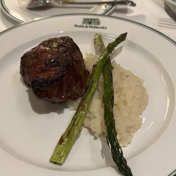 Smith & Wollensky - Burlington - 8 oz Filet Mignon - New American Near Me - Burlington, Massachusetts Smith & Wollensky - Burlington - 8 oz Filet Mignon - New American Near Me - Burlington, Massachusetts