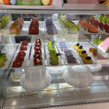 HAPPY CAKE BAKERY - Updated January 2026 - 80 Photos & 37 Reviews