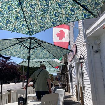 Giuseppe's - Outdoor dining - Pizza Near Me - Lake George, New York
