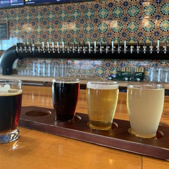 Piñon Bottle - Flight - Beer Bar Near Me - Reno, Nevada