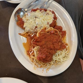 Pap's Italian Grill - Chicken Parmesan - Italian Near Me - Bandera, Texas