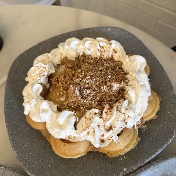 Flip ’N Jacks - Apple Crunch Waffle - Breakfast & Brunch Near Me - Altoona, Iowa Flip ’N Jacks - Apple Crunch Waffle - Breakfast & Brunch Near Me - Altoona, Iowa