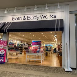 Bath & Body Works - Mall entrance