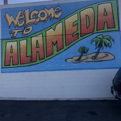 Welcome to Alameda mural - Welcome sign near the bridge.