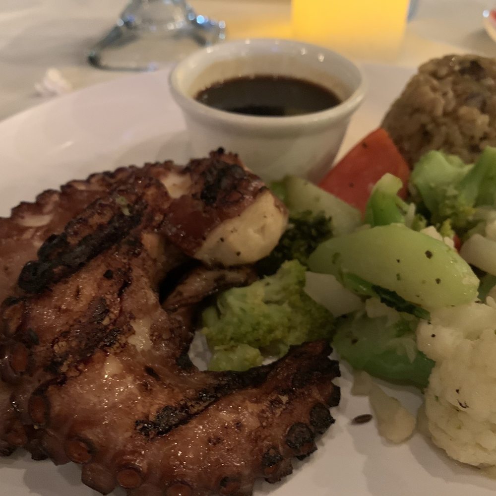 Muelle 7 - Grilled octopus - Cocktail Bars Near Me - Isla Mujeres, ROO