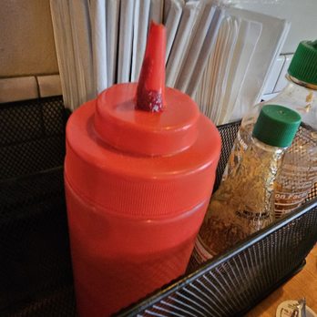 Commonwealth - Crusty top ketchup is always appetizing. - Beer Bar Near Me - Modesto, California