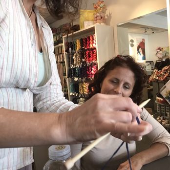 Jennifer Knits - My friend gets a knit lesson - Knitting Supplies Near Me - Los Angeles, California Jennifer Knits - My friend gets a knit lesson - Knitting Supplies Near Me - Los Angeles, California