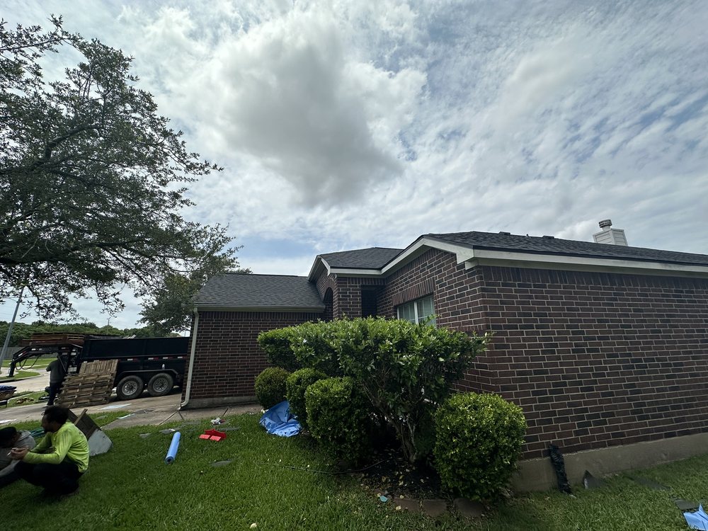 Slide of GreenLight Roofing