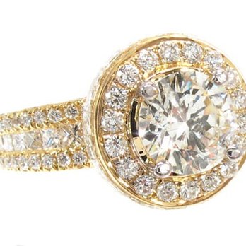 Colosseum Jewelry - GOLD DIAMOND RING - Jewelry Near Me - Buffalo, New York Colosseum Jewelry - GOLD DIAMOND RING - Jewelry Near Me - Buffalo, New York